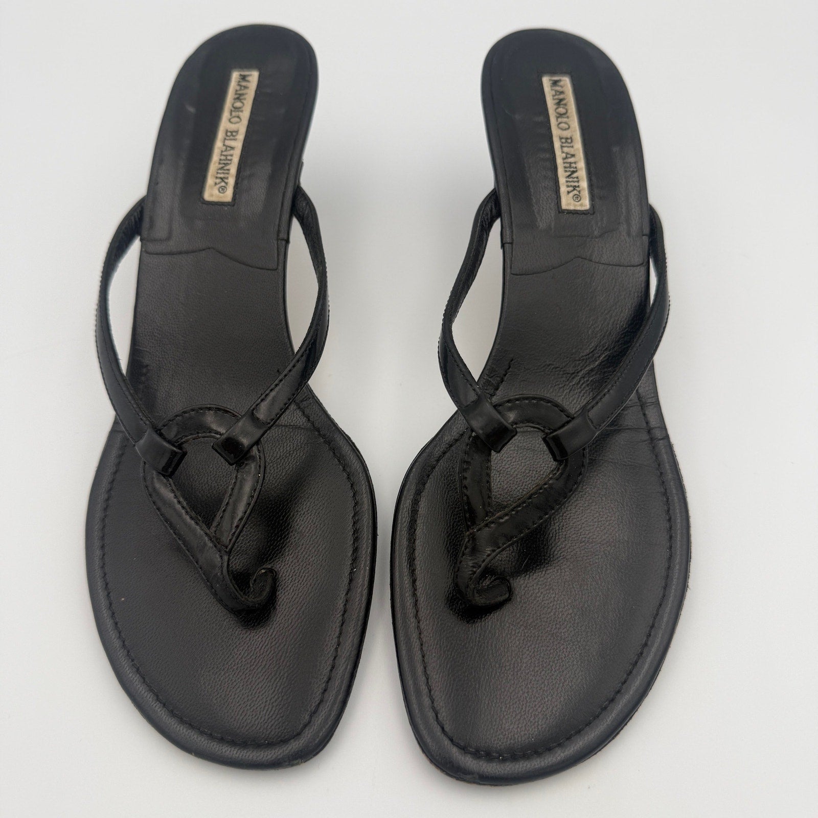 Vintage Manolo Blahnik Thong Sandal Kitten Heel in Black Patent Leather