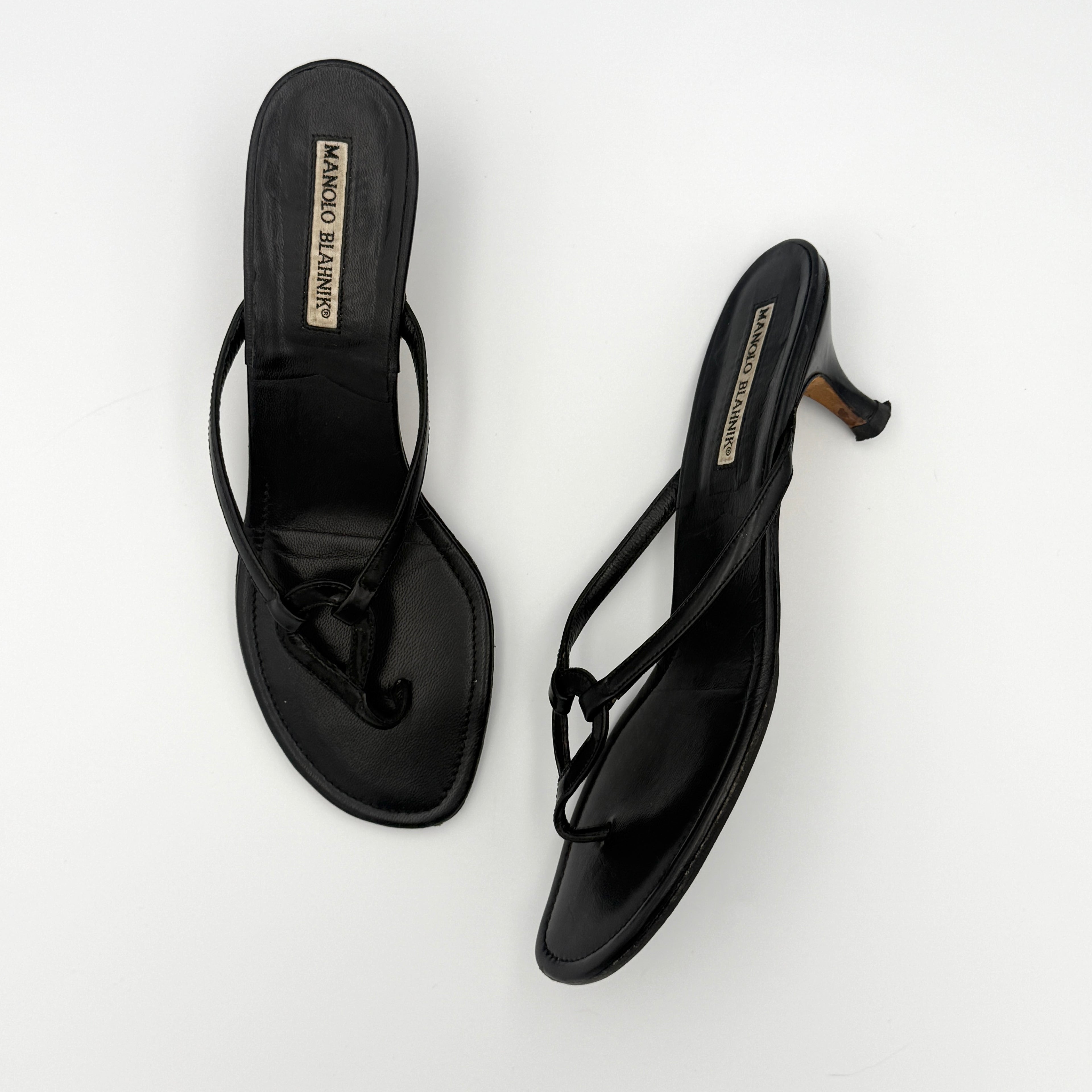 Vintage Manolo Blahnik Thong Sandal Kitten Heel in Black Patent Leather