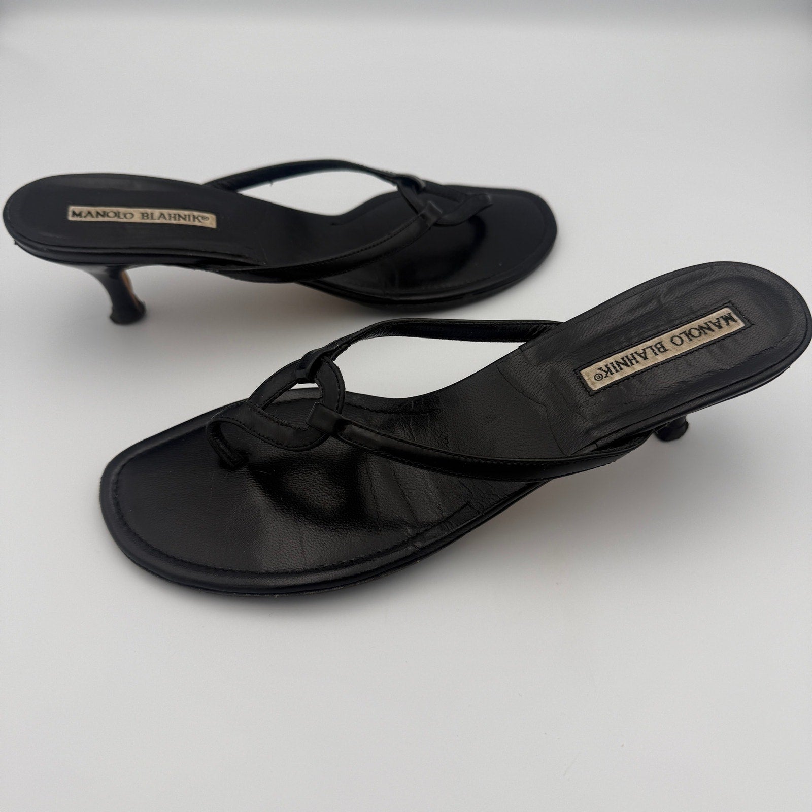 Vintage Manolo Blahnik Thong Sandal Kitten Heel in Black Patent Leather