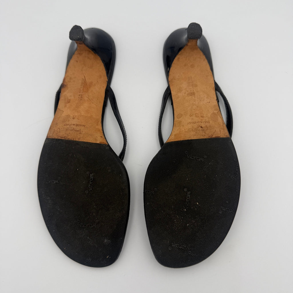 Vintage Manolo Blahnik Thong Sandal Kitten Heel in Black Patent Leather